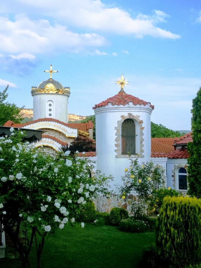 Villa St. Michael Madara Luaran gambar